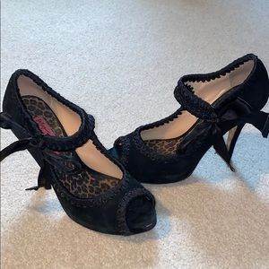 Betsey Johnson Black Ribbon Peep Toe Pumps